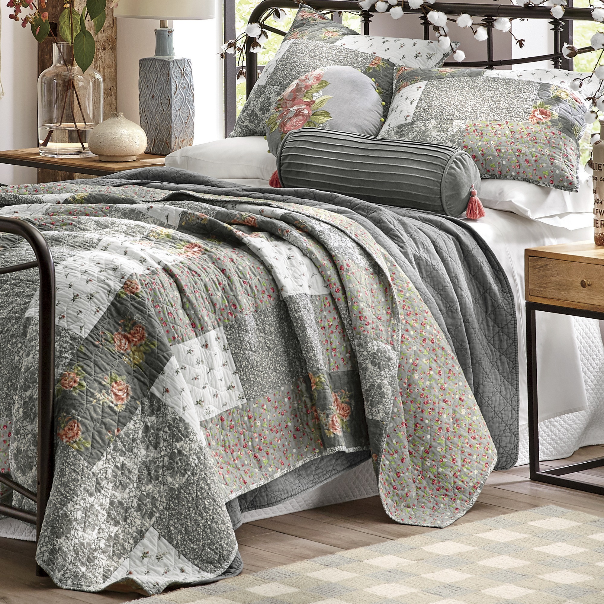 Jessica simpson cheap amrita medallion pillows