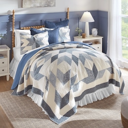 Bright Star 3-Piece Quilt Set, , large