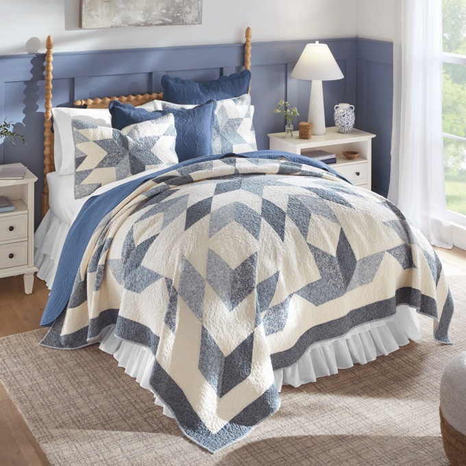 Bright Star 3-Piece Quilt Set, , large