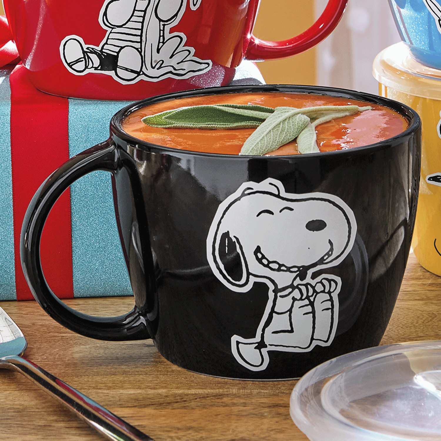 Peanuts Snoopy Pals Soup Mug with Lid | Country Door
