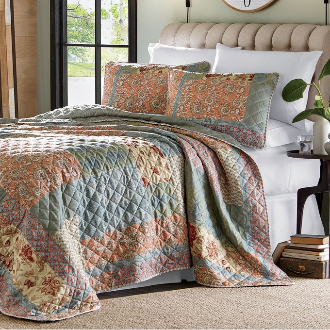 Josie Oversized Quilt Country Door