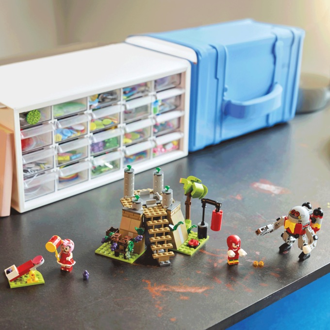 LEGO Knuckles and The Master Emerald Shrine, , large