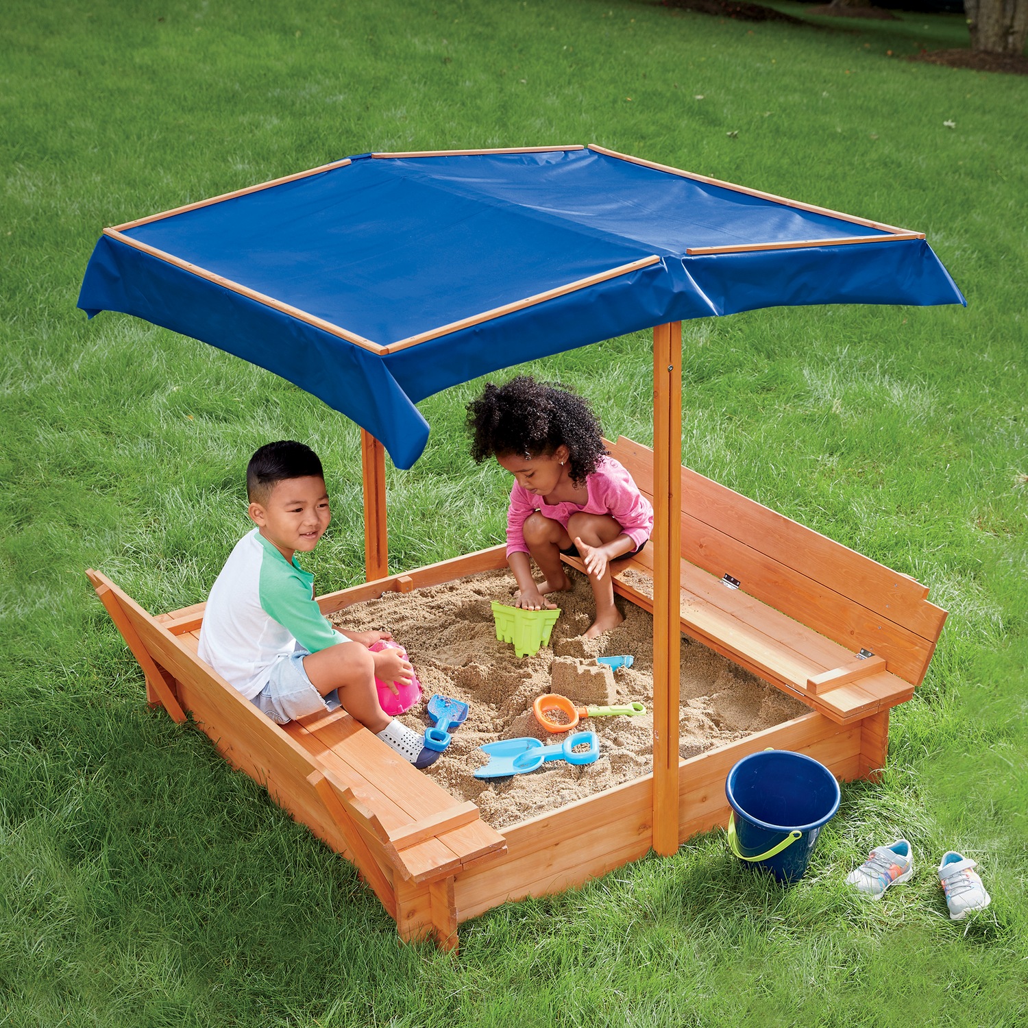 Convertible Sandbox with Sunshade Country Door