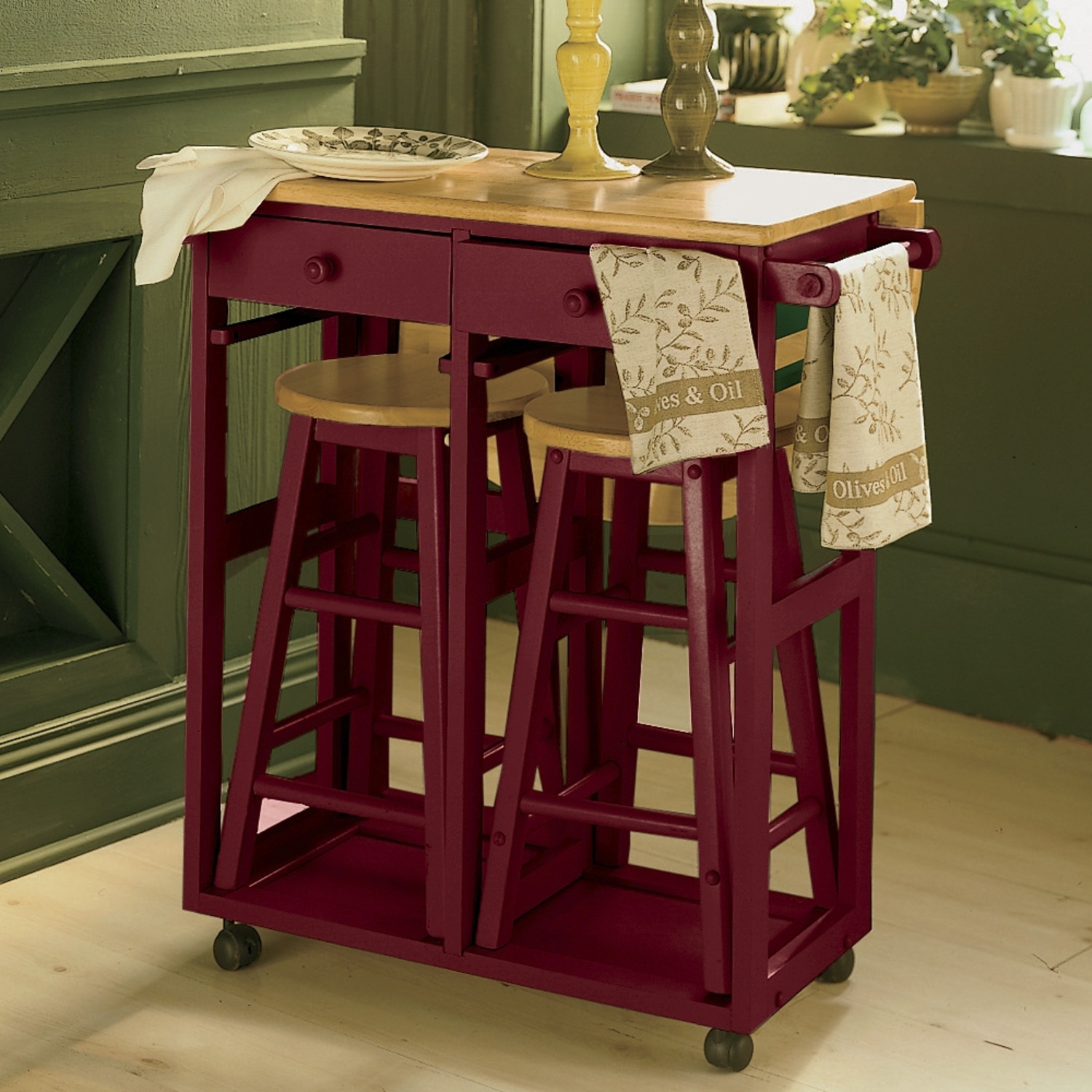 Kitchen Island with Stools