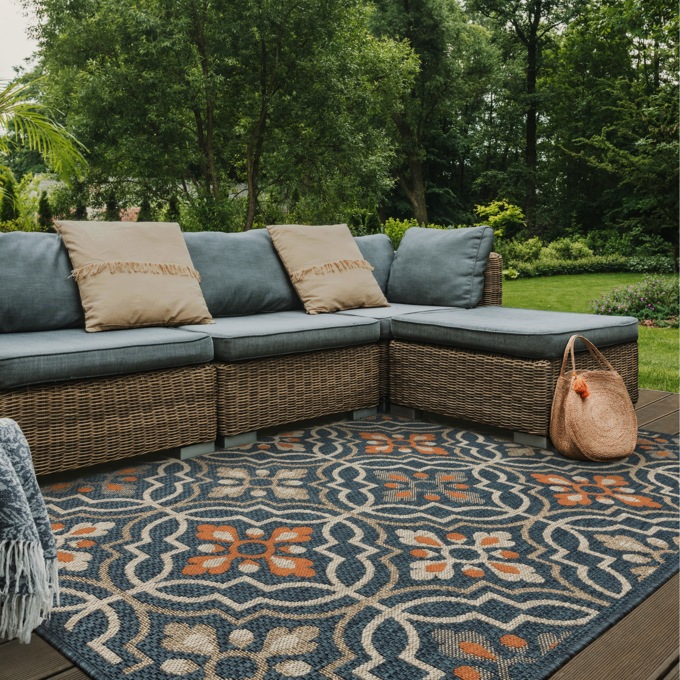Leeway Medallion Indoor/Outdoor Area Rug, , large