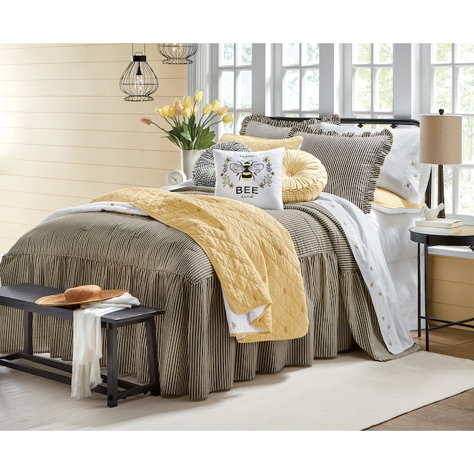 Honey Bee Oversized Quilt, , large
