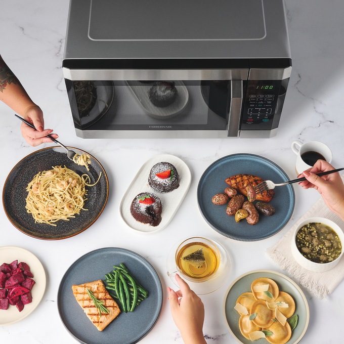 Farberware 1.6 cu. ft. Microwave, , large