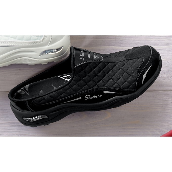 Skechers quilted 2025 slip on