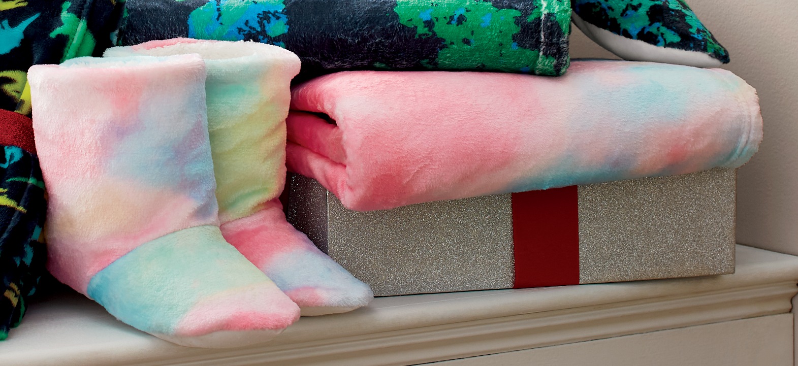 Kids Novelty Throw Blanket & Bootie Slipper Gift Set, , large