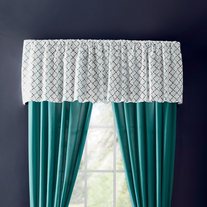 Melina Valance, , large