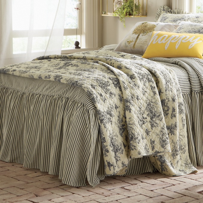 Black toile best sale bedding
