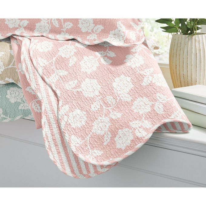 Antique Floral Oversized Quilt, Dusty Rose, large