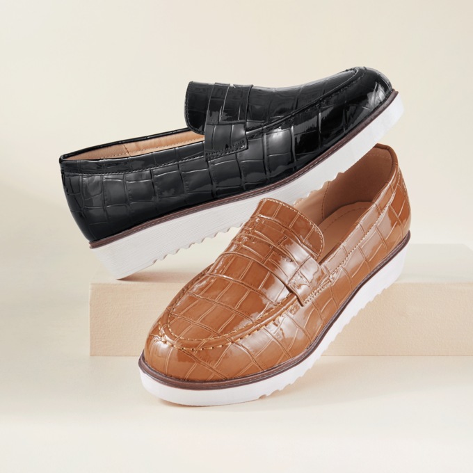 Classique Croco Loafer, , large
