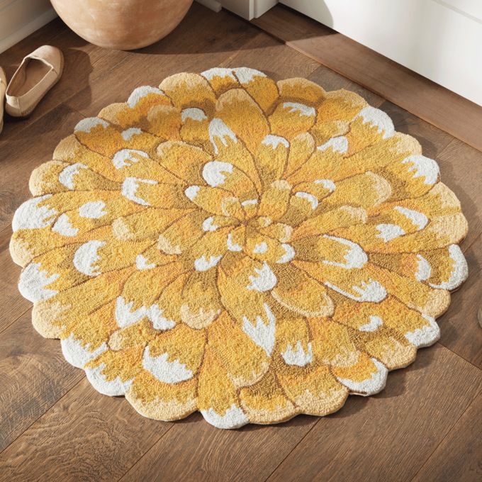 Mum-Shaped Indoor/Outdoor Rug - 36" diam., Yellow, large