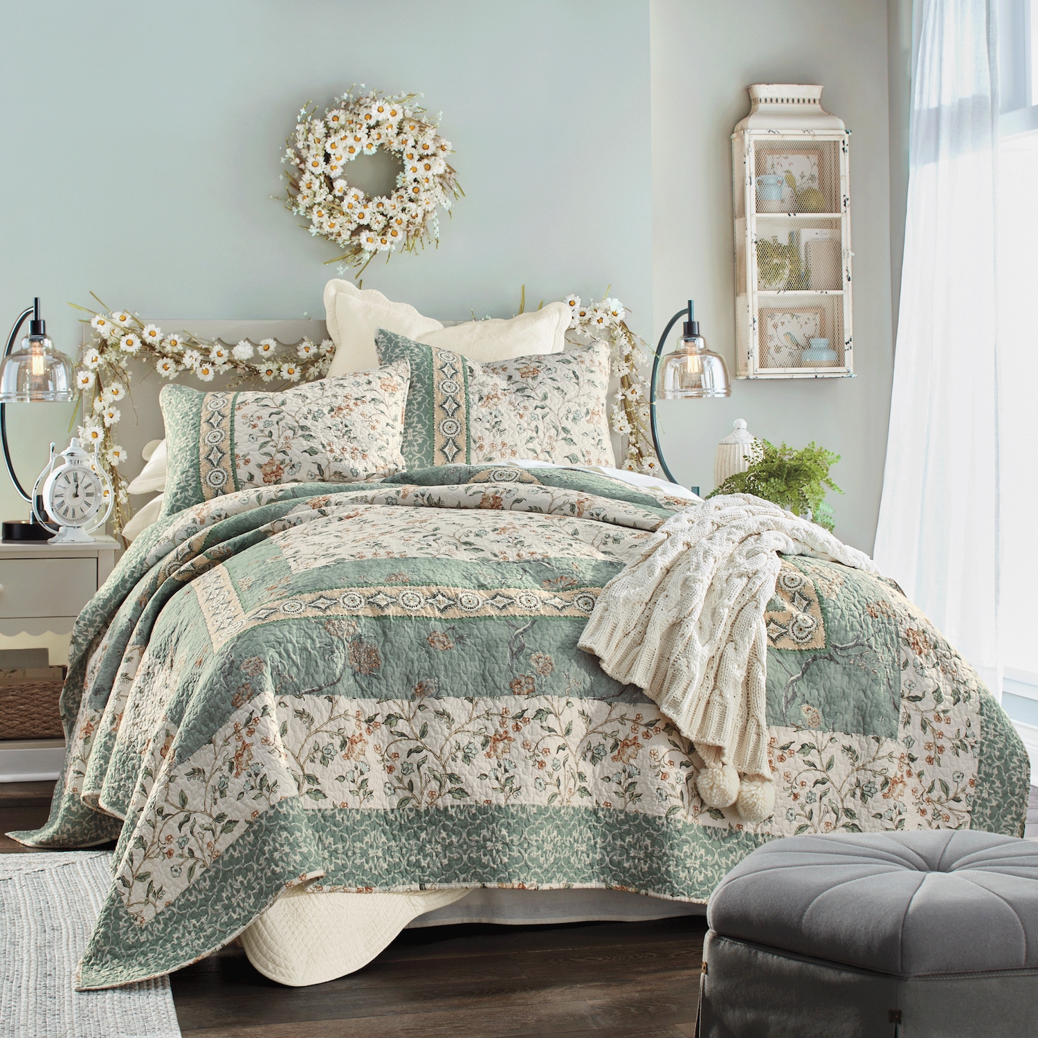 Quinn Oversized Quilt Country Door