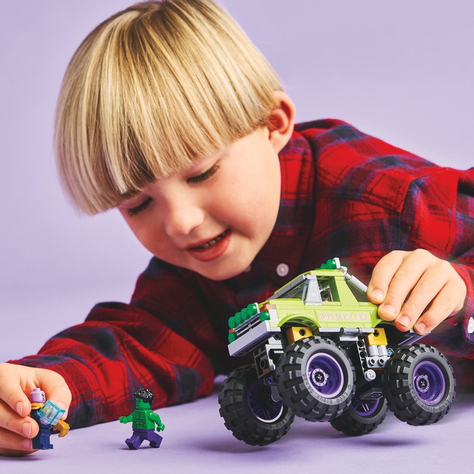 LEGO Marvel The Hulk Truck vs. Thanos, , large