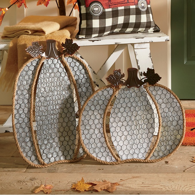 Set Of 2 Chicken Wire Pumpkins Country Door