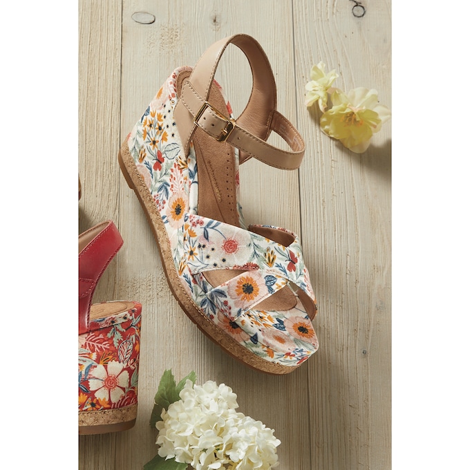 Clarks Chicly Genuine Leather Floral Sandal, , large