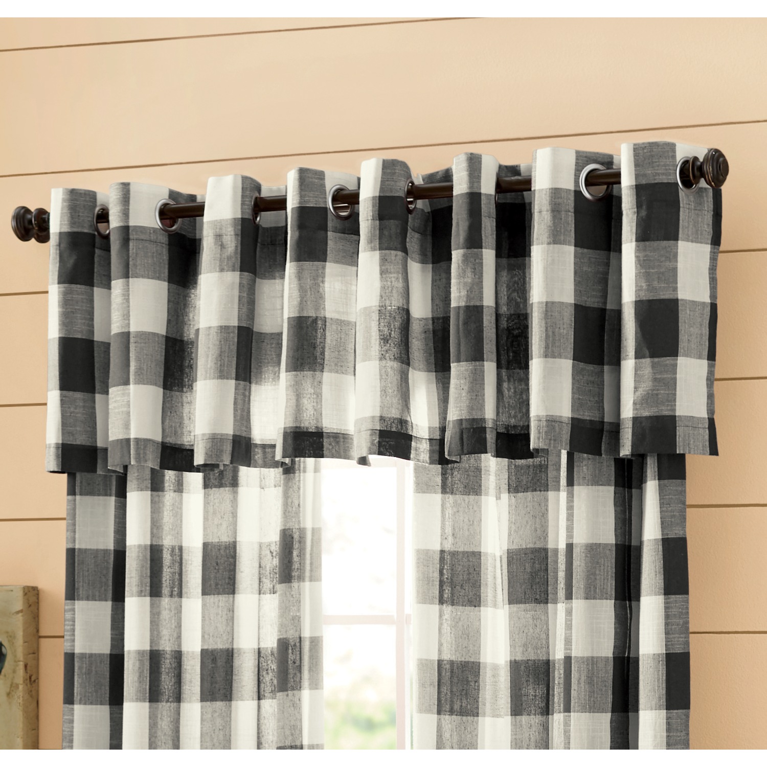 buffalo plaid valance black and white
