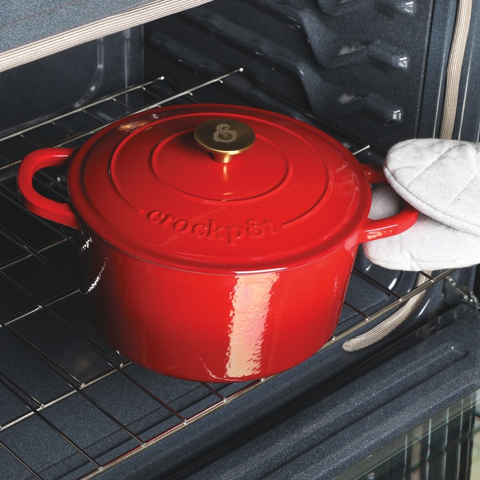 Crock Pot Artisan 6-qt. Enameled Cast Iron Dutch Oven with Lid, Gradient Red, large