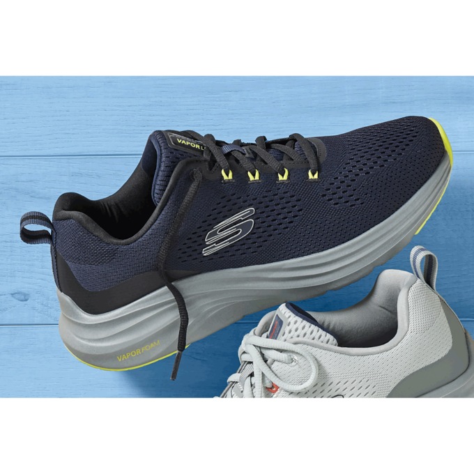 Skechers Men s Vapor Foam Lace Up Shoe