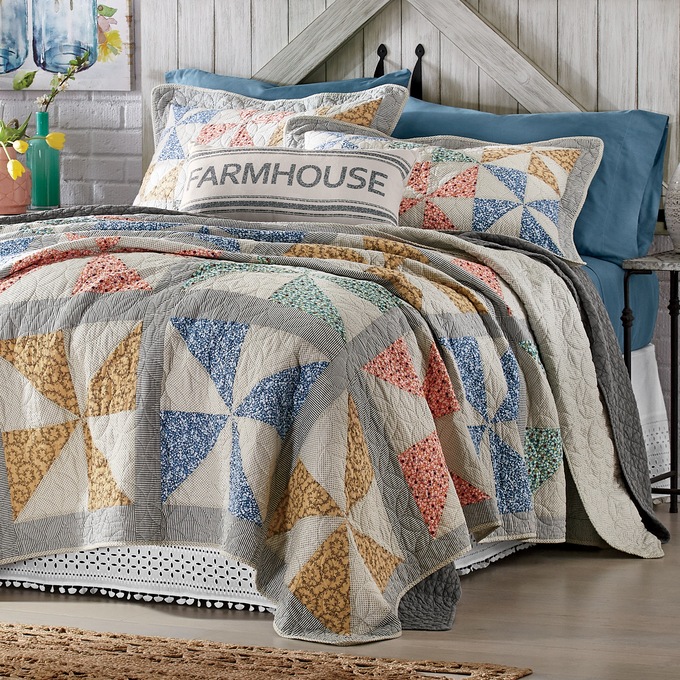 Fiona Oversized Quilt Country Door