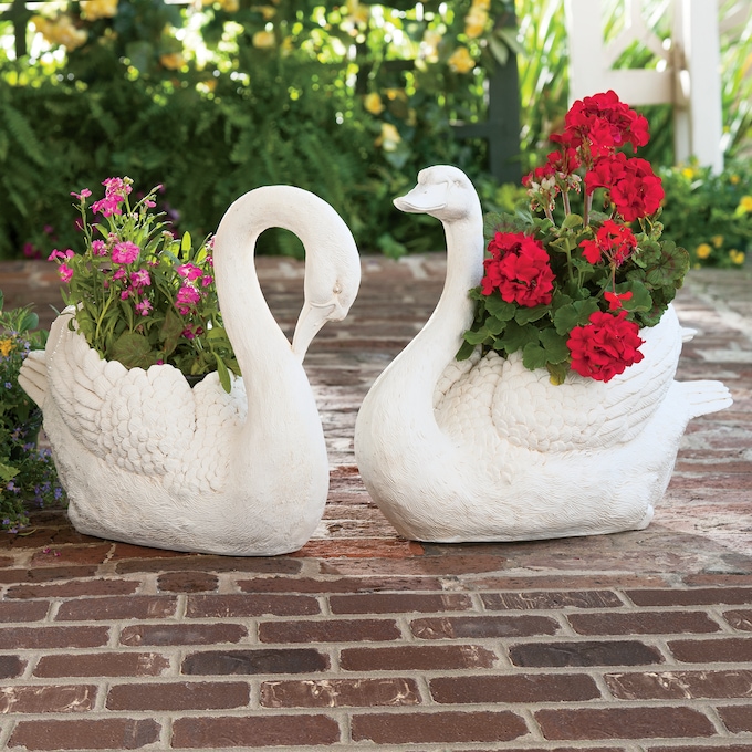 Swan Garden Planters, White, Set of 3 