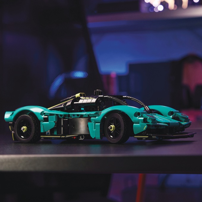 LEGO Technic Aston Martin Valkyri, Teal, large