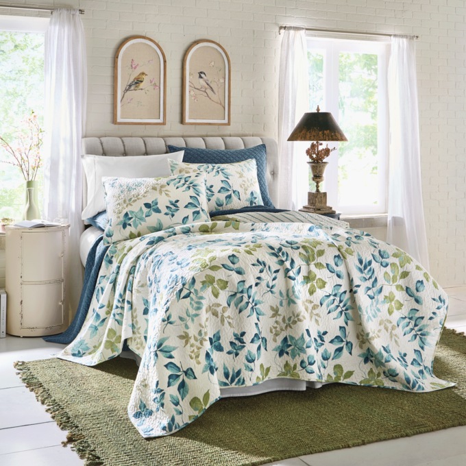 Washy Leaves Oversized Quilt, , large