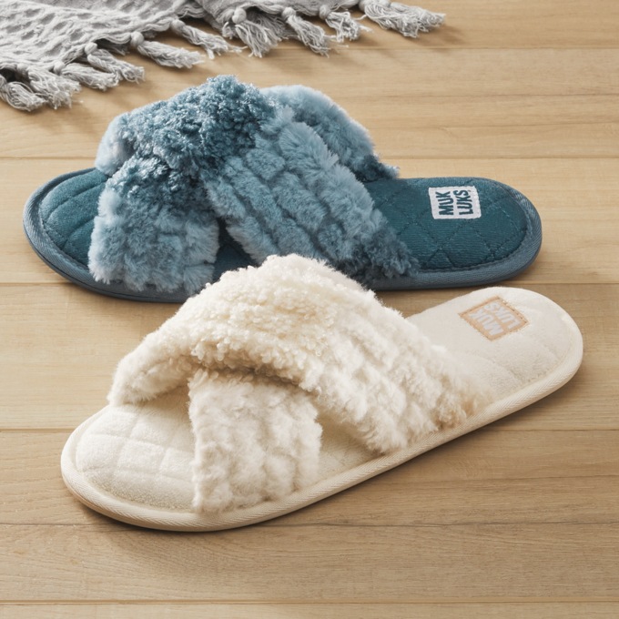 MUK LUKS Perley Slide Country Door