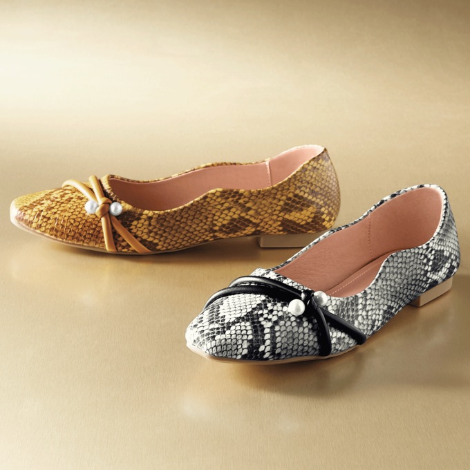 Classique Snake and Pearl Flat, , large