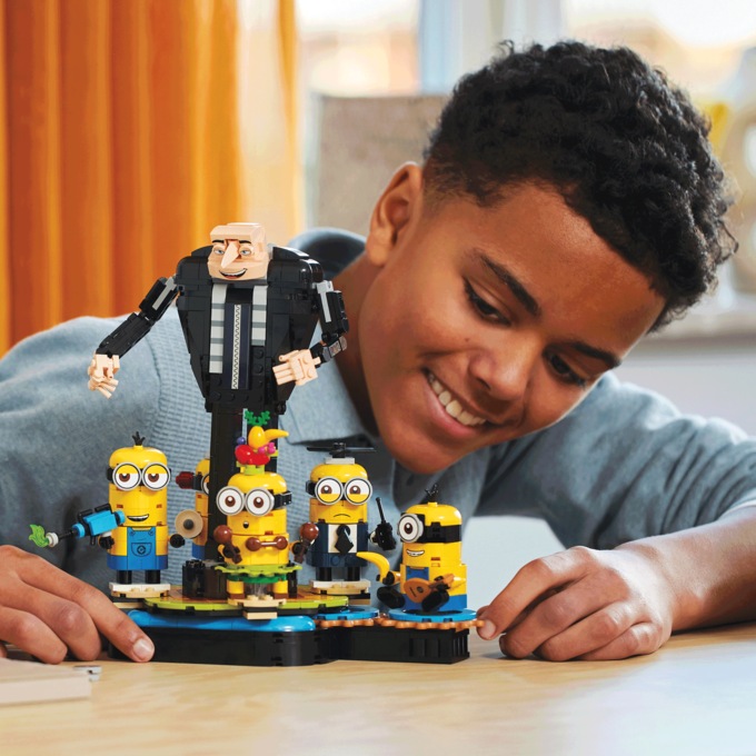 LEGO Brick Build Gru and Minions, , large
