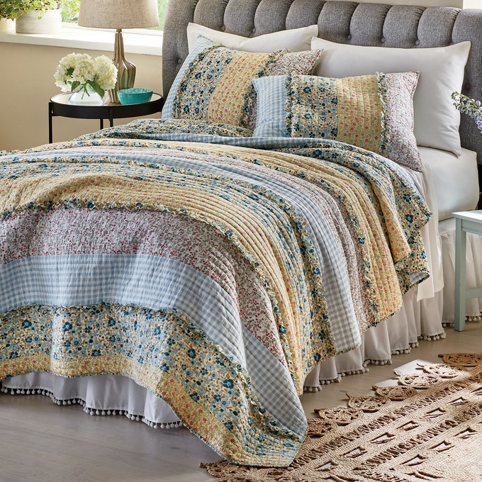 Bluebell Oversized Quilt, , large