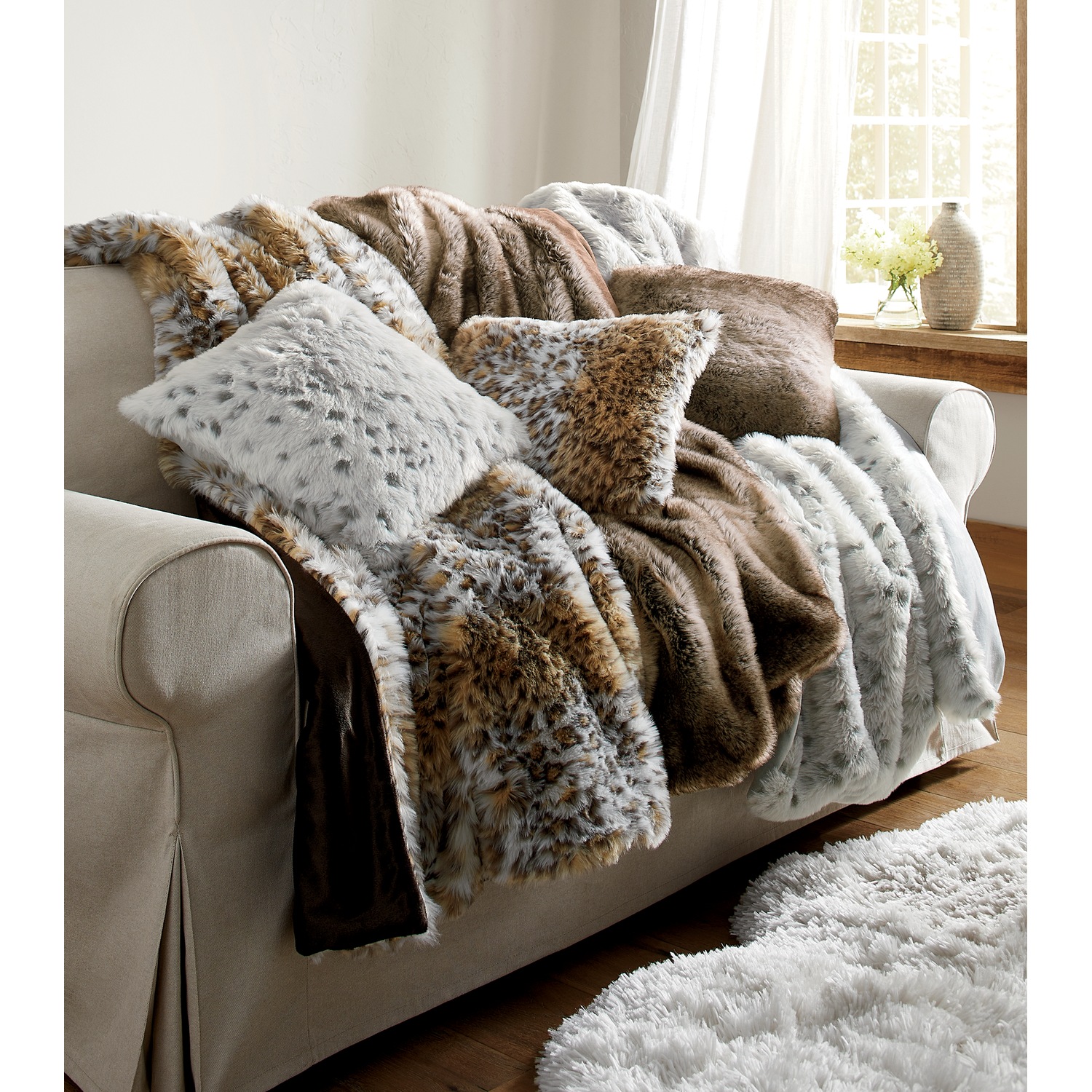 Faux Fur Throw and Pillow Country Door