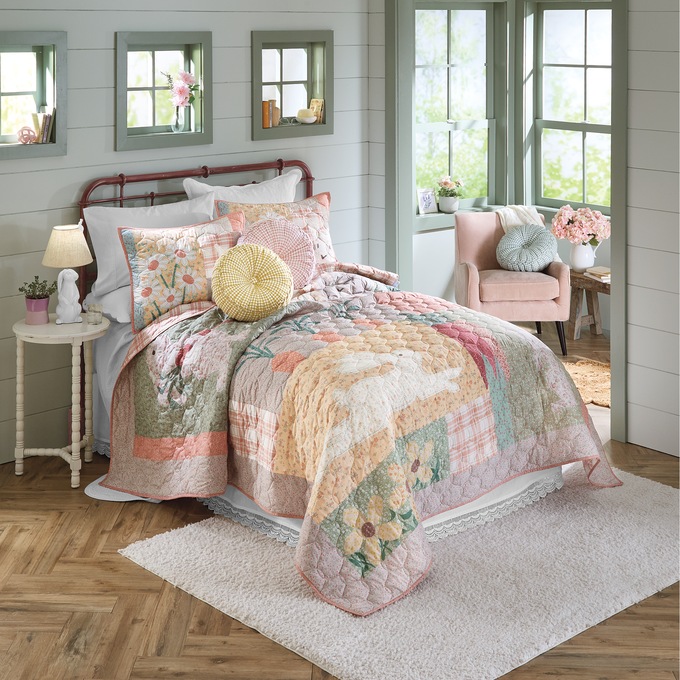 Cotton Tail Oversized Quilt, , large