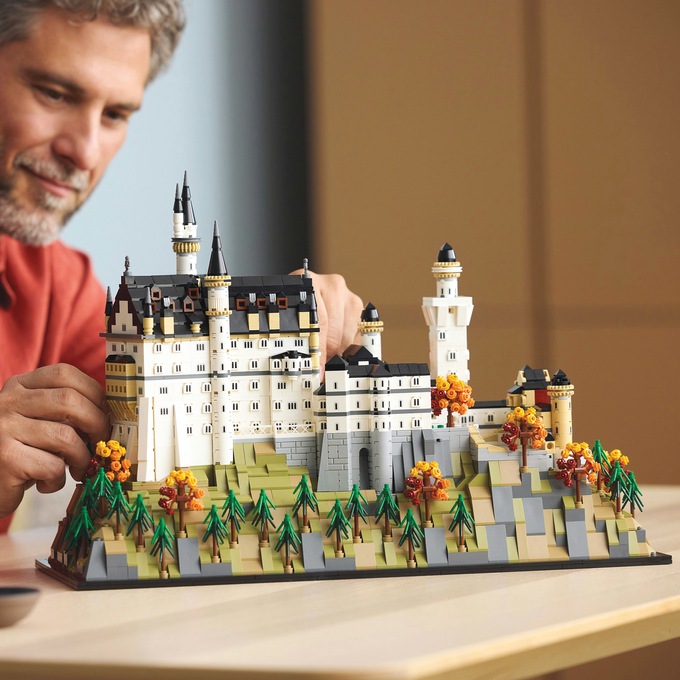 LEGO Architecture Neuschwanstein Castle, , large