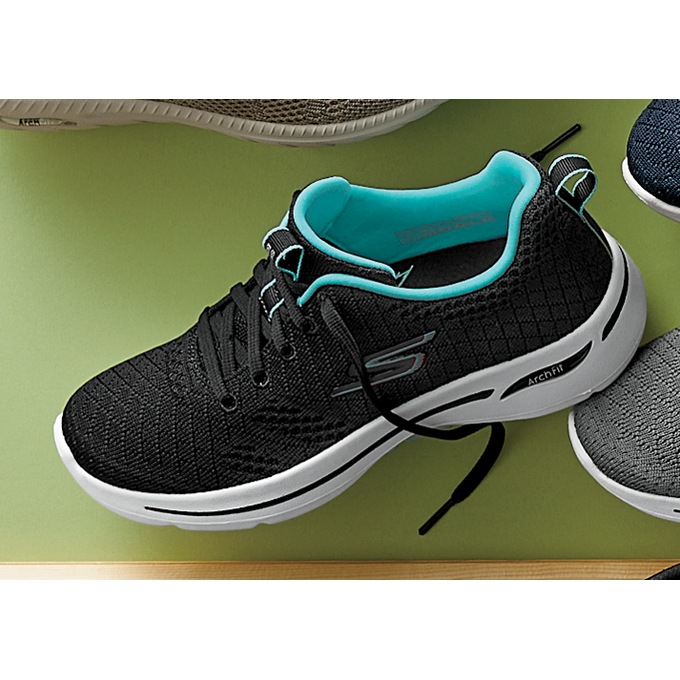 Lace up sales and go