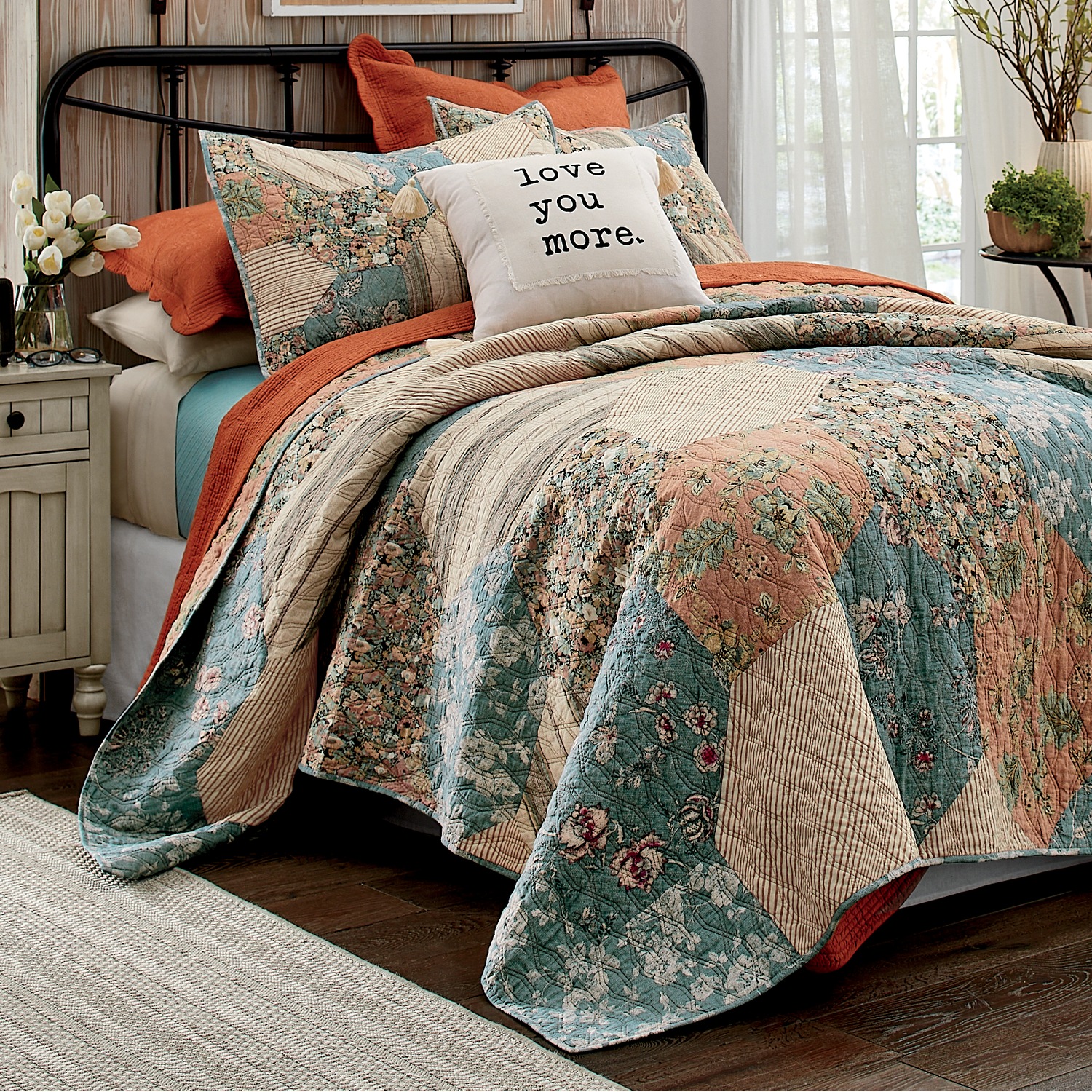 Ondyna Oversized Quilt Country Door