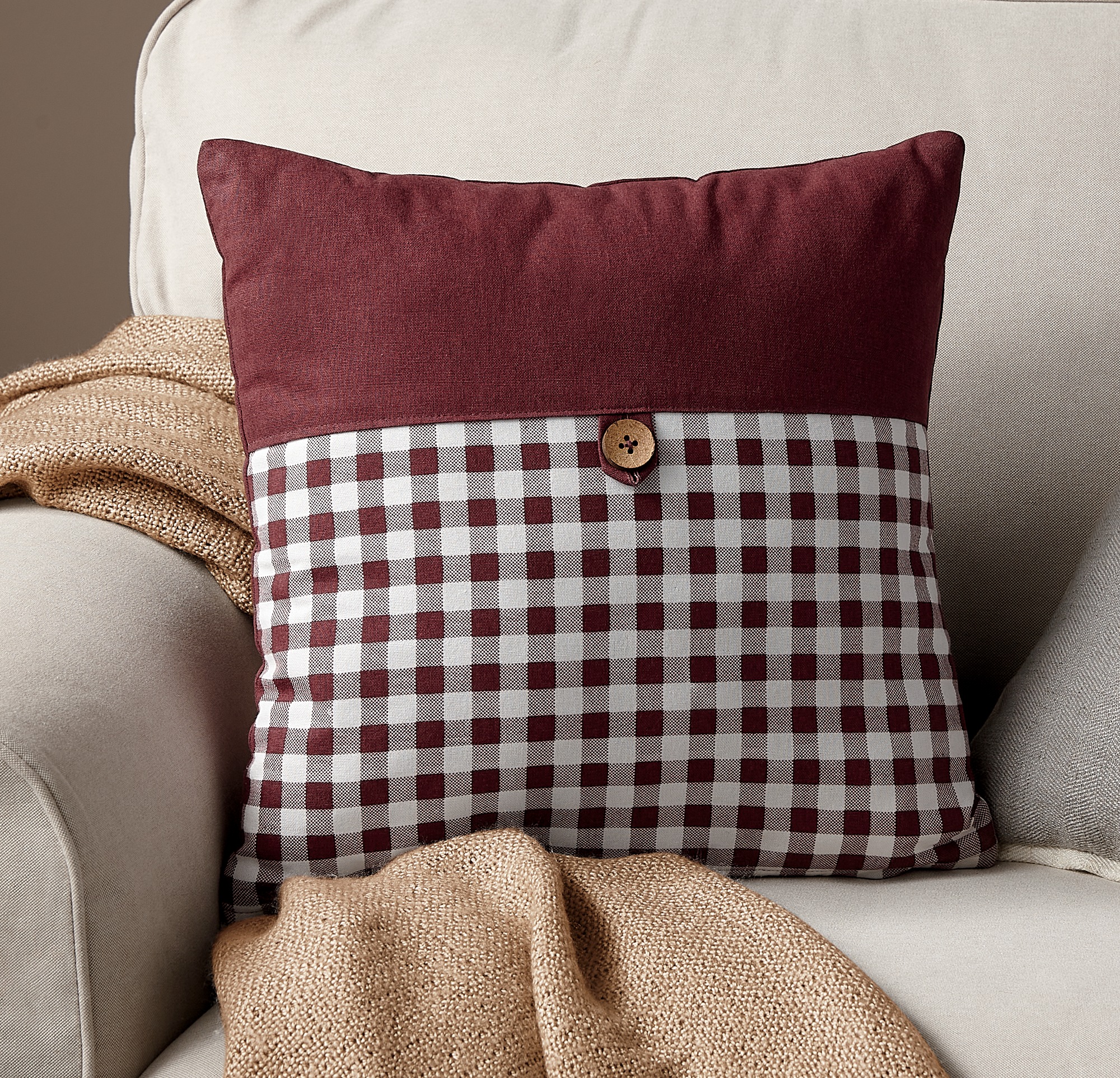 throw pillows with large buttons