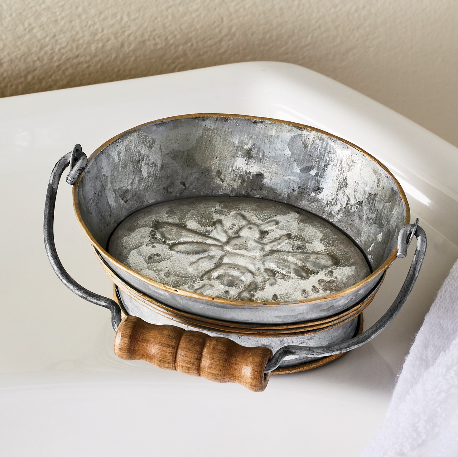 embossed honey bee dishes