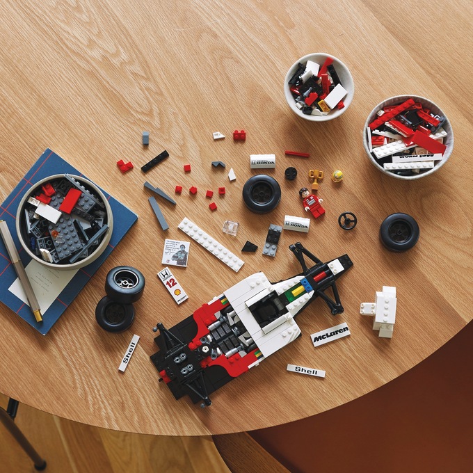 LEGO Icons McLaren MP4/4 & Ayrton Senna, Multi, large
