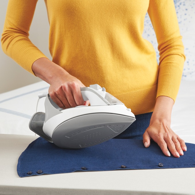 Conair Glidelite Iron with Easy-Glide Soleplate, , large