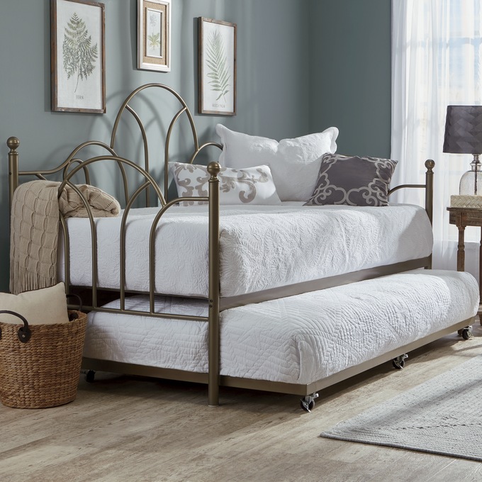 white daybed with trundle bed