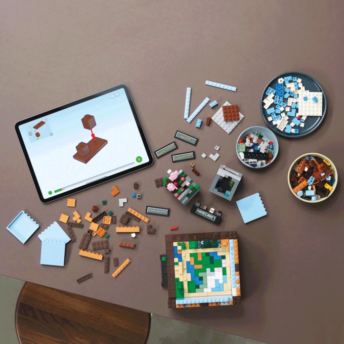 LEGO The Crafting Table, , large