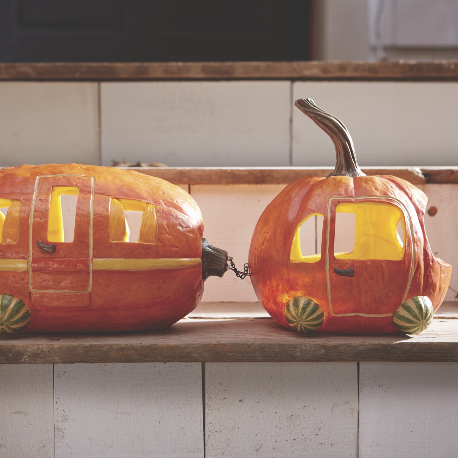 Pumpkin Car and Trailer Set Country Door