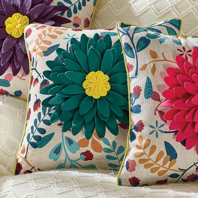 3-D Daisy Pillow Cover, , large