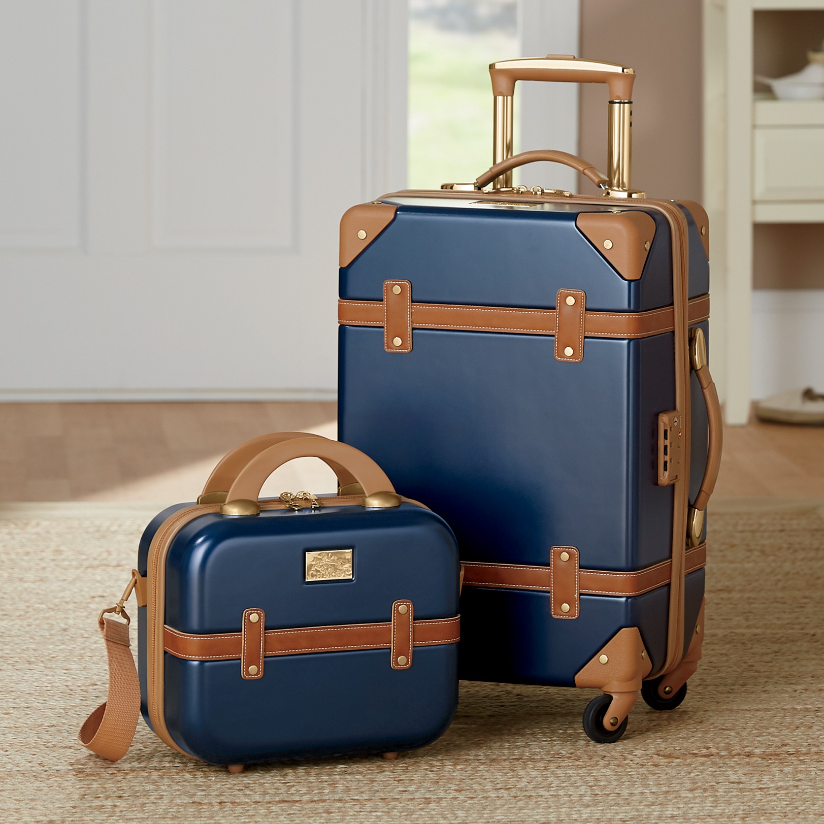 2 large suitcase set