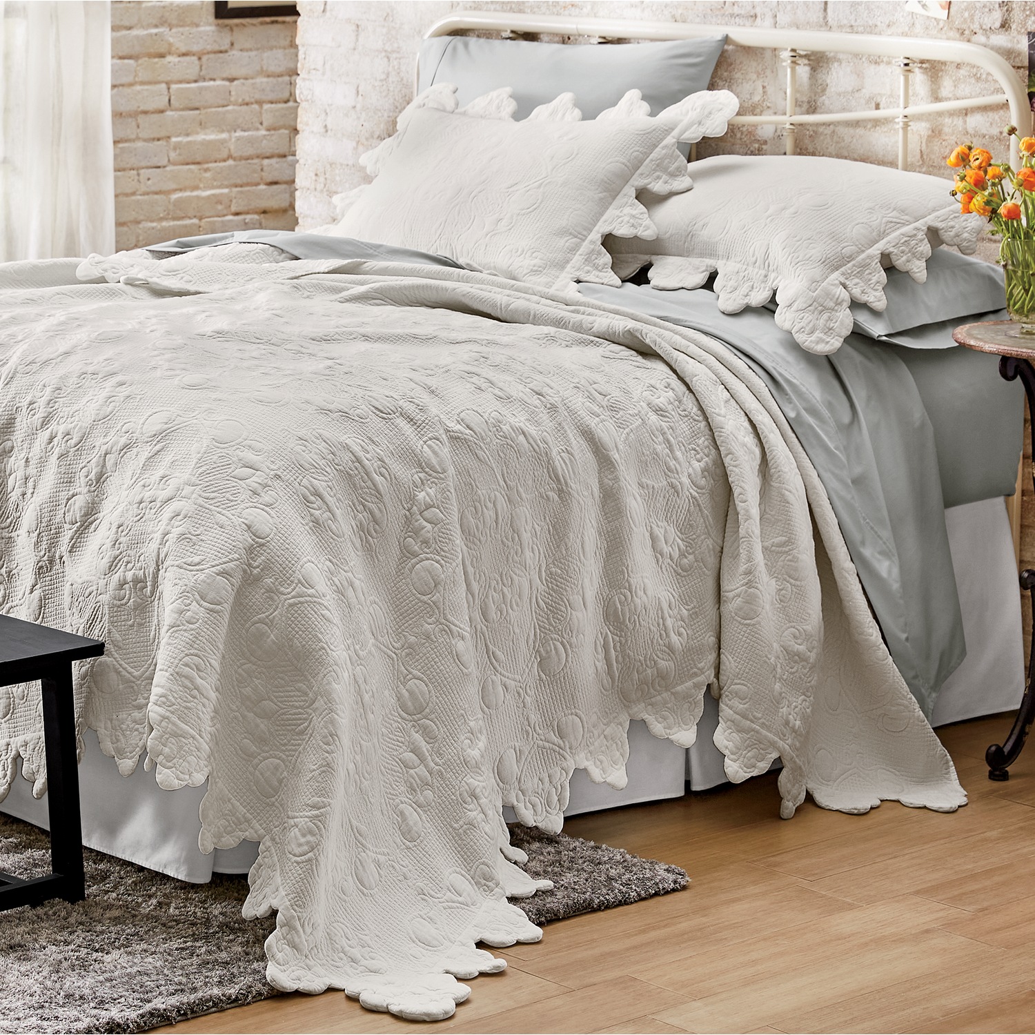 Isabelle Oversized Quilt Country Door