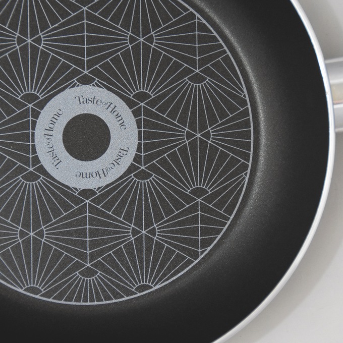 Taste of Home 9.5" Nonstick Aluminum Skillet, , large