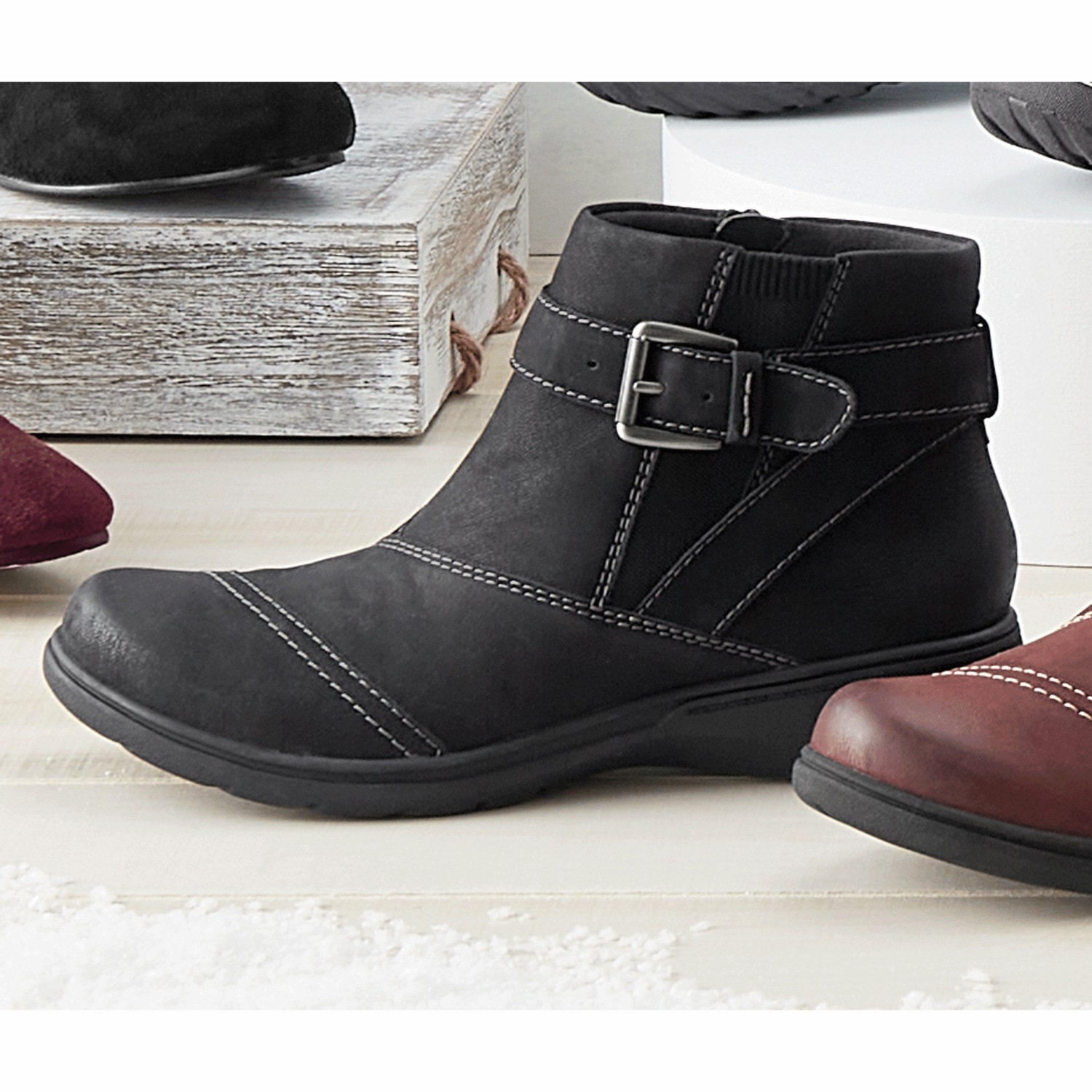 Clarks women s guarantee cheyn work ankle bootie